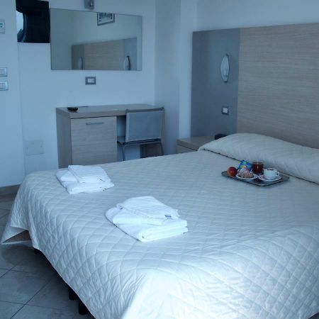 Hotel Etoile Rimini Luaran gambar