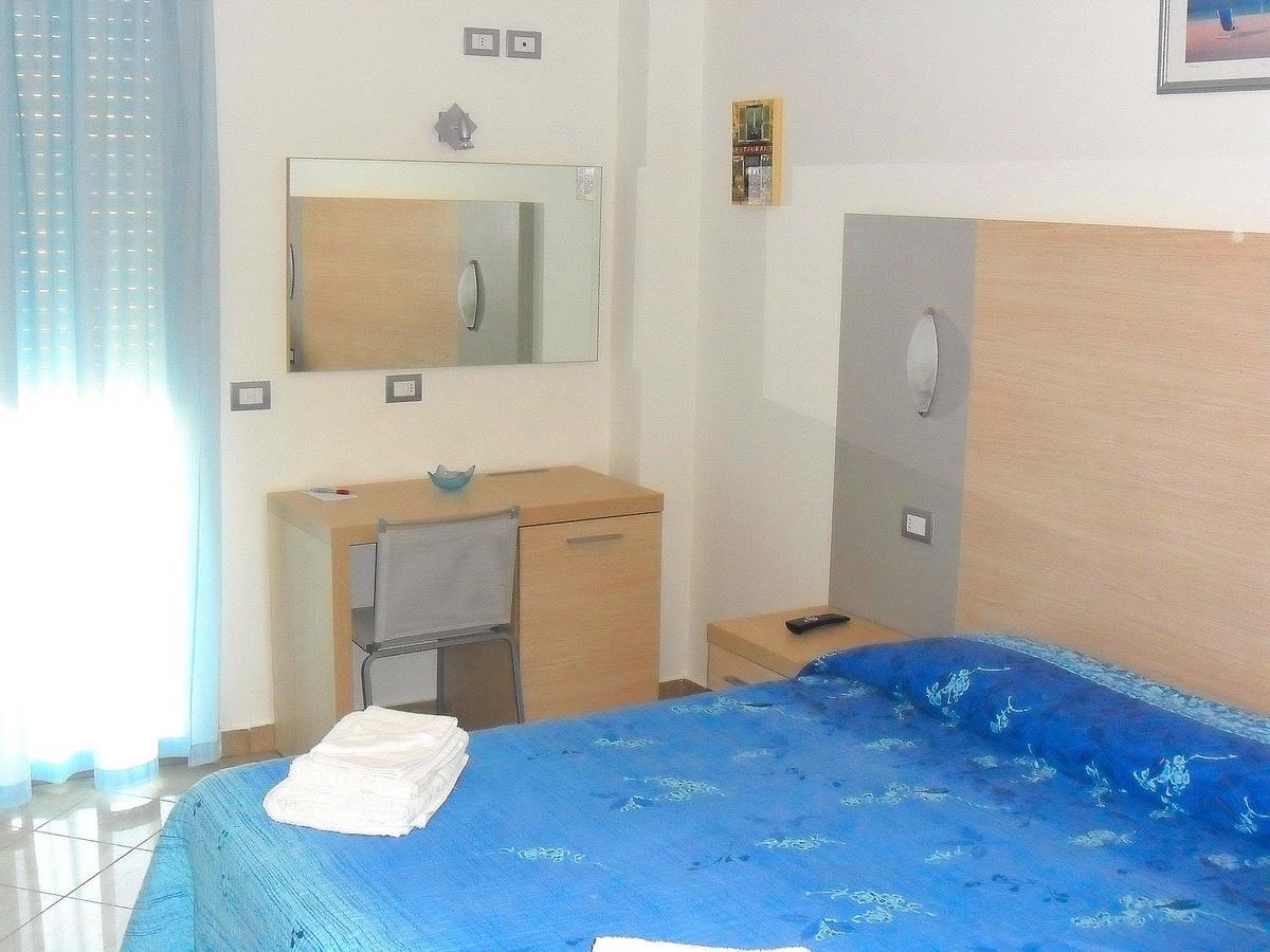 Hotel Etoile Rimini Luaran gambar