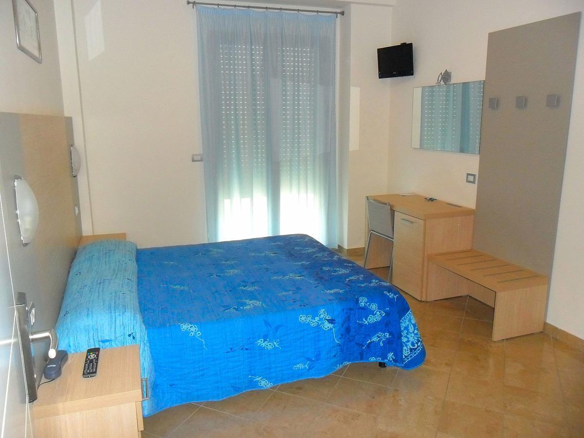 Hotel Etoile Rimini Luaran gambar