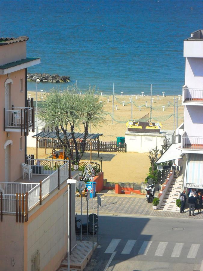 Hotel Etoile Rimini Luaran gambar